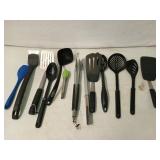 Asst kitchen utensils