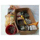 Asst electric fence accessories, other fencing