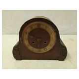 Pendulum mantle clock, no key