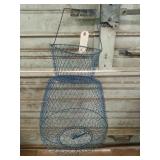 Collapsible fish basket