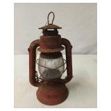 Dietz lantern 10"