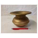 Brass spittoon 5x7
