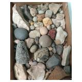 Flat of mixed stones