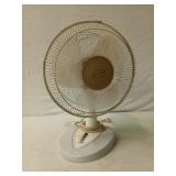 3 speed oscillating fan, works