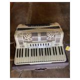 Beautiful Mid century Polytonette  Italian ivory