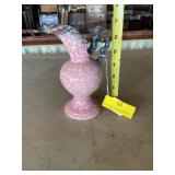 Hull. Speckled vase with twig handle.