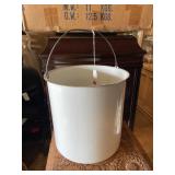 Vintage enameled kitchen bucket with handle 11 x