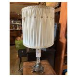 Vintage lamp with metal base and vintage drum