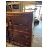 Wood dresser with four drawers 47 x 32 x 18