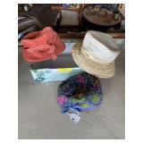 Collection of three womenï¿½s vintage hats