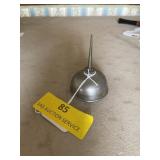 Mini thumb oil can