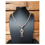 Beautiful 18 inch necklace with silver pendant