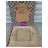 Ceramic shortbread pan 8 x 8