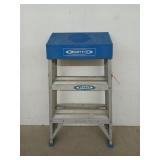 Warner mighty-lite 2 ft aluminum step ladder