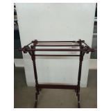 Lovely quilt rack 39 x 32 x 20