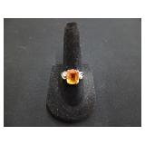 Beautiful 10 carat white gold ring size 5 and