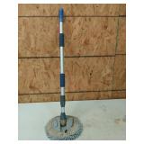 Extendable 60" wash mitt