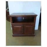 Rolling microwave stand / TV stand, needs some