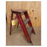 Metal 2 ft folding step ladder