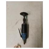 Pneumatic cut-off tool