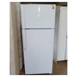 GE refrigerator freezer, works