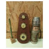 Uno-Vac stainless thermos, wall hanging weather