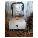 Fertilizer sprayer by Master manufacturing