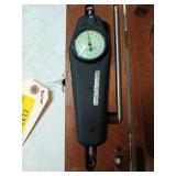 Hunter spring mechanical force gauge in wooden