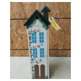 Cute wooden trinket box 22x7x7, needs little door