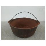 Cast iron Dutch oven with handle USA 10"