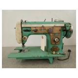 Fleetwood De Luxe Automatic Zig Zag sewing
