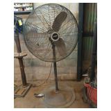 Lasko 30" floor fan, works