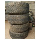 4 ct 33x12.50R15 tires