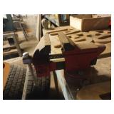 3.5" bench vise