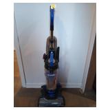 Eureka upright bagless vacuum cleaner, works