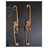 Pair of brass monkey hangers 7"