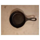 Lodge 6-in cast iron skillet