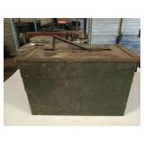 Metal ammo can