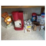 Keurig coffee maker and all accessories