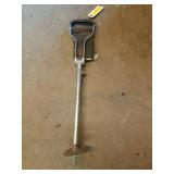 Extendable trekking pole / seat