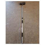 Extendable car wash brush