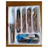 Stainless cutlery, etc in plastic tray