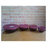 4 Pyrex bowls w/ plastic lids: 3, 6, 10 cup; 4.5