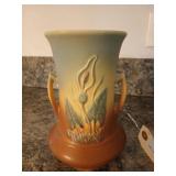 Hull calla lily vase 9"
