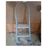 Aluminum 2 ft step ladder