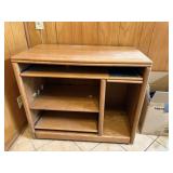 Roll around computer desk with pull out keyboard