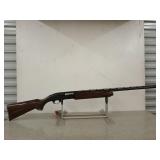 Remington Model 1100, shoots 2 3/4" / mod choke /