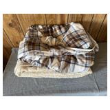 Electric throws, plaid has cord and works, other