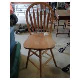 Oak bar stool with 29-in seat height