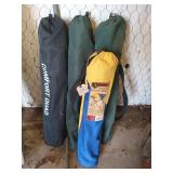 3 sight chairs, folding table